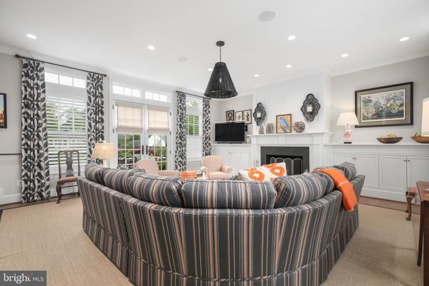 Fireplace, Interior, Living room, Pendant Lights, Recessed Lighting