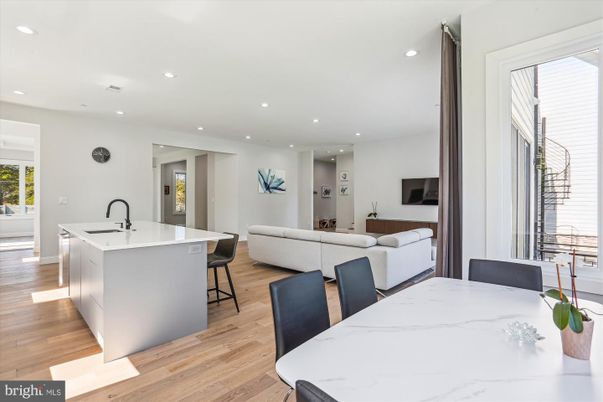 Dining room, Interior, Kitchen, Living room, Recessed Lighting, Wood Texture Flooring