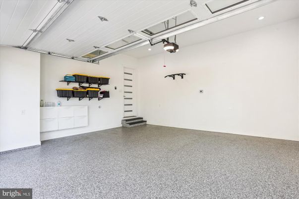 Garage, Interior, Recessed Lighting