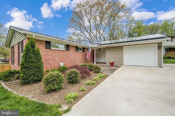Attached, Exterior, Facade, Brick Facade, Solar Panels, Ranch