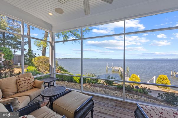 Interior, Sun Room, Water, Wood Texture Flooring