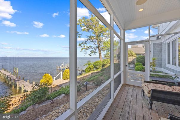 Interior, Sun Room, Water, Wood Texture Flooring