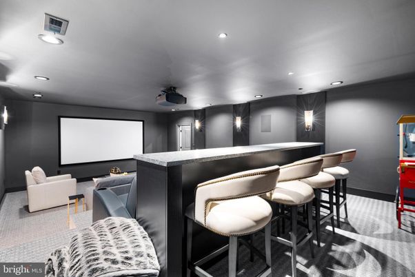 Interior, Projection Screen, Recessed Lighting, Theatre Room