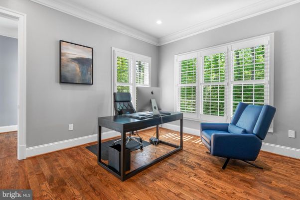 Home Office, Interior, Recessed Lighting, Wood Texture Flooring