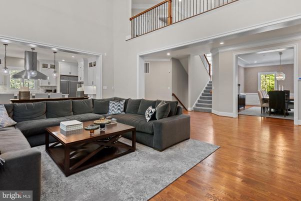 Dining room, Interior, Kitchen, Living room, Pendant Lights, Recessed Lighting, Stainless Steel Appliances, Wood Texture Flooring