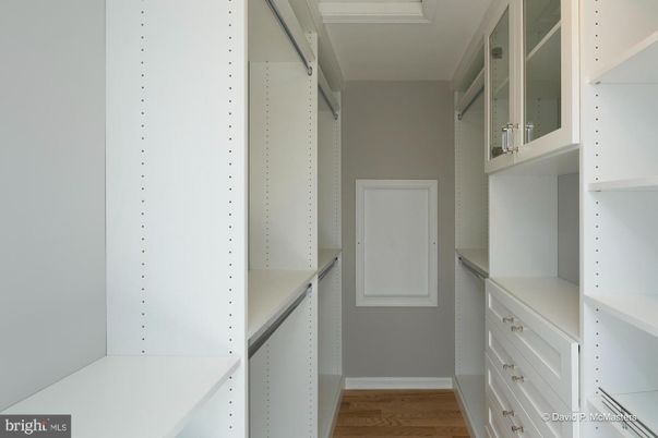 Interior, Walk-in Closets, Wood Texture Flooring