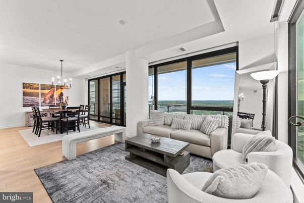 Chandelier, Dining room, Interior, Living room, Pendant Lights, Water, Wood Texture Flooring