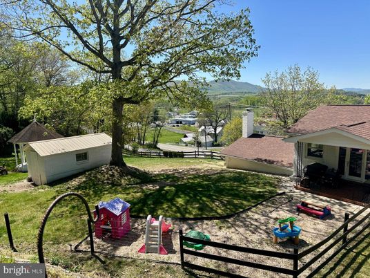Backyard, Exterior, Playground