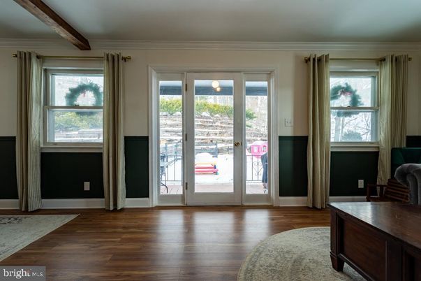 Empty room, Interior, Wooden Beams, Wood Texture Flooring