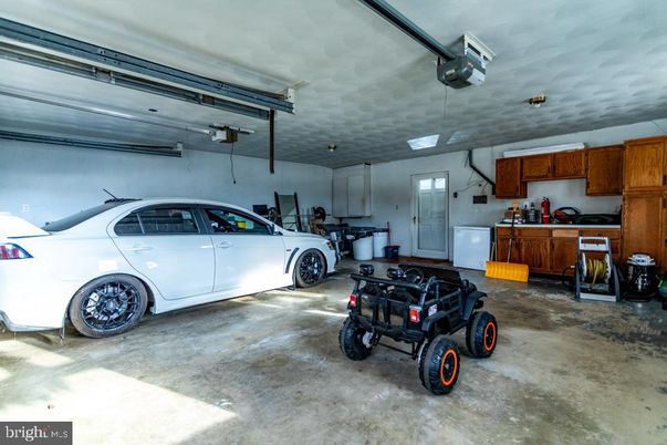 Garage, Interior