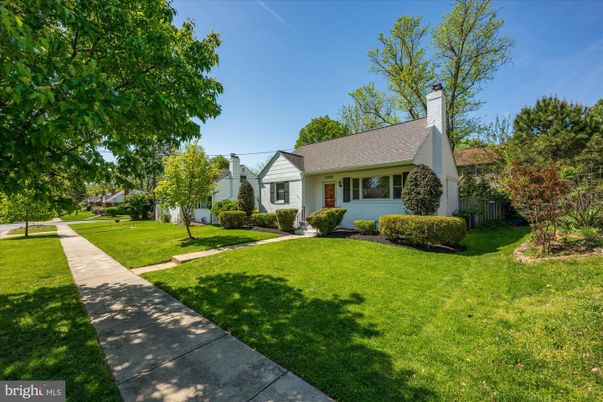 Backyard, Exterior, Facade, Cape Cod