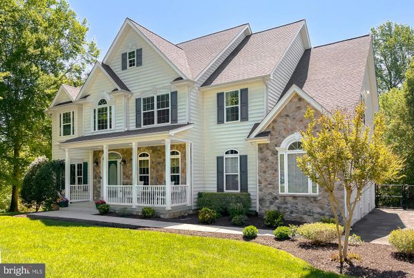 Exterior, Facade, Farmhouse