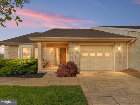 Attached, Exterior, Facade, Brick Facade, Ranch