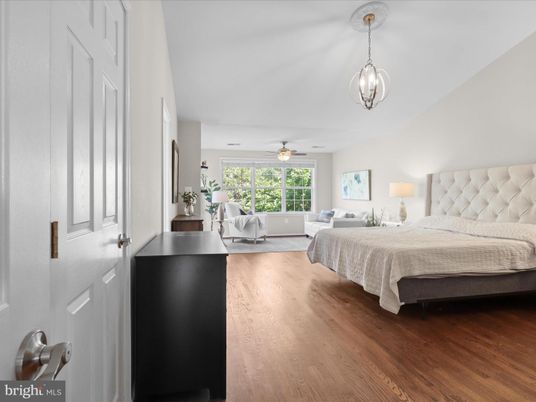 Bedroom, Interior, Pendant Lights, Wood Texture Flooring
