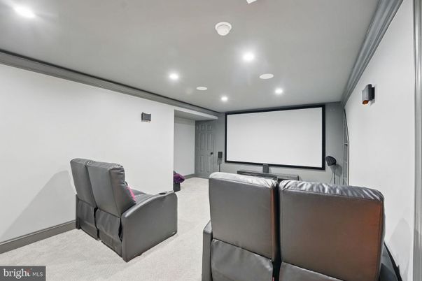 Interior, Projection Screen, Recessed Lighting, Theatre Room