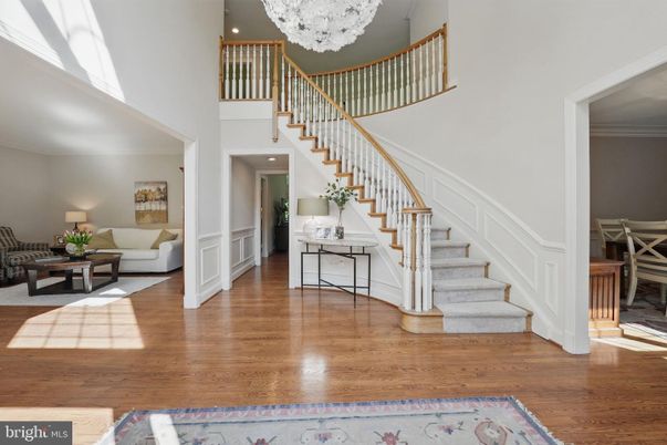 Chandelier, Interior, Living room, Recessed Lighting, Wood Texture Flooring
