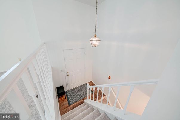 Interior, Pendant Lights, Wood Texture Flooring