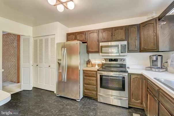 Interior, Kitchen, Stainless Steel Appliances