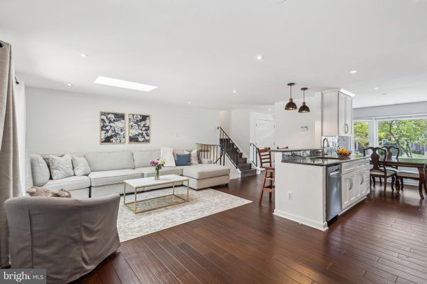 Dining room, Interior, Kitchen, Living room, Pendant Lights, Recessed Lighting, Wood Texture Flooring
