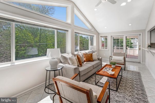 Interior, Living room, Recessed Lighting, Sun Room