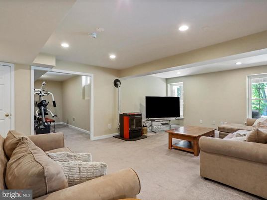Fitness Equipment, Interior, Living room, Recessed Lighting