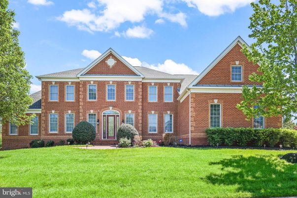 Exterior, Facade, Brick Facade, Georgian