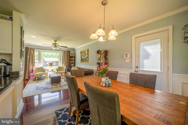 Chandelier, Dining room, Interior, Living room, Wood Texture Flooring