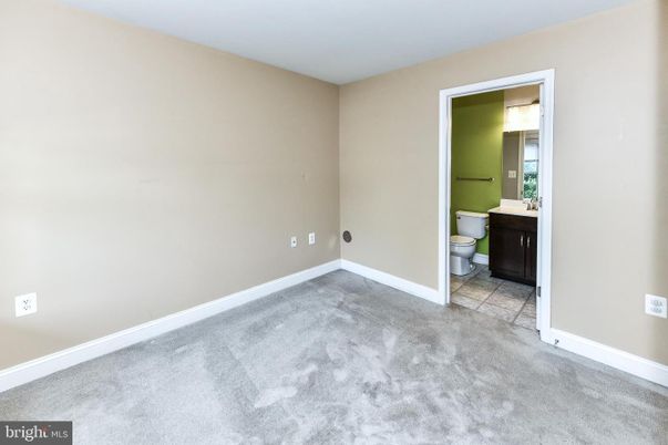 Bathroom, Empty room, Interior