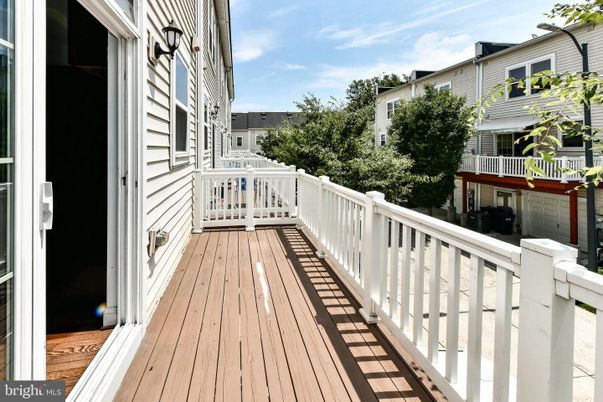 Exterior, Wood Texture Flooring