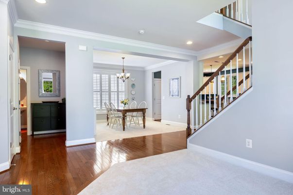 Chandelier, Dining room, Interior, Recessed Lighting, Wood Texture Flooring