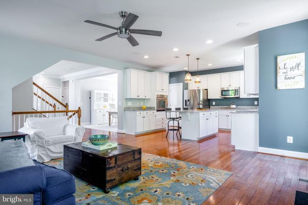Interior, Kitchen, Living room, Pendant Lights, Recessed Lighting, Stainless Steel Appliances, Wood Texture Flooring