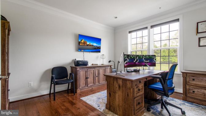 Home Office, Interior, Recessed Lighting, Wood Texture Flooring