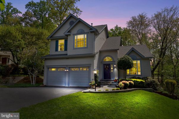 Attached, Exterior, Facade, Farmhouse