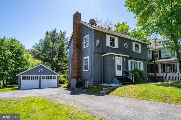 Detached Garage, Exterior, Facade, Raised Ranch