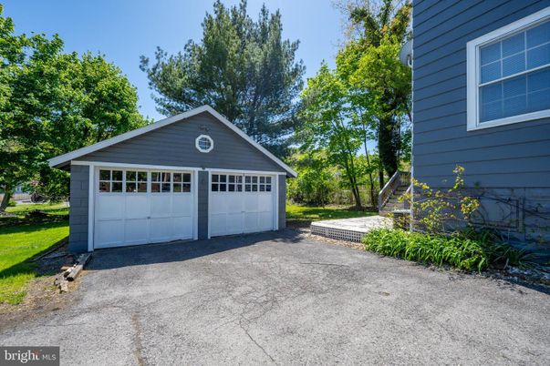 Detached Garage, Exterior