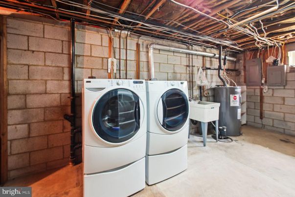 Interior, Stone Walls, Utility Closets, Washer