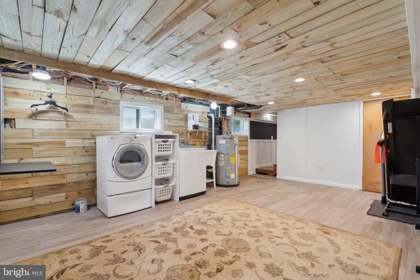 Interior, Recessed Lighting, Washer, Wooden Ceilings, Wood Texture Flooring, Wooden Walls
