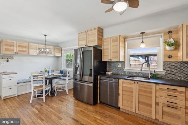 Dining room, Interior, Kitchen, Pendant Lights, Wood Texture Flooring