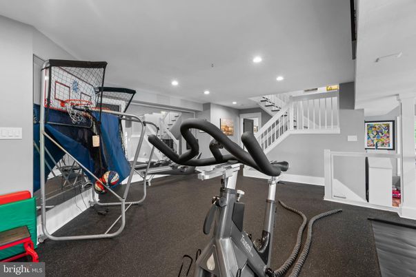 Fitness Equipment, Interior, Recessed Lighting
