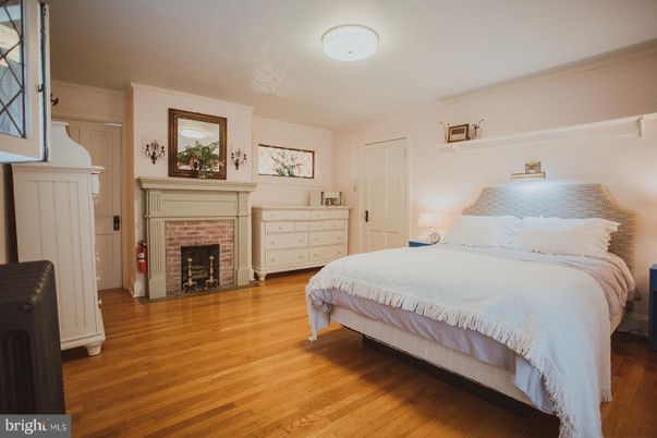 Bedroom, Fireplace, Interior, Wood Texture Flooring