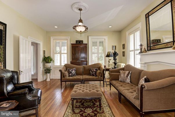 Fireplace, Interior, Living room, Pendant Lights, Recessed Lighting, Wood Texture Flooring
