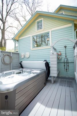 Exterior, Hot Tub