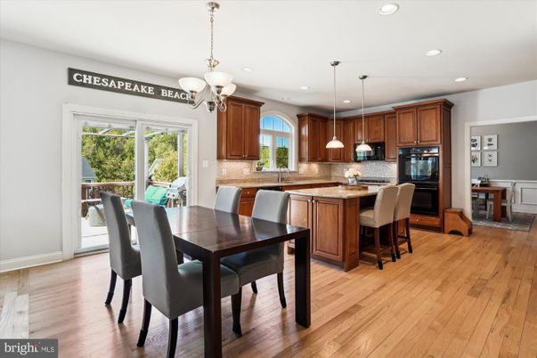 Dining room, Interior, Kitchen, Pendant Lights, Recessed Lighting, Wood Texture Flooring