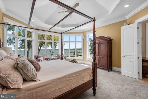 Bedroom, Interior, Recessed Lighting, Water
