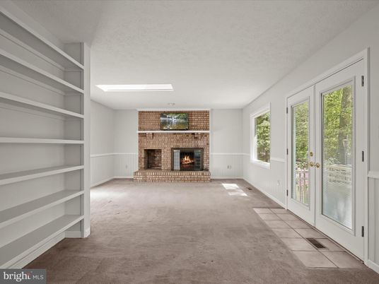 Empty room, Fireplace, Interior