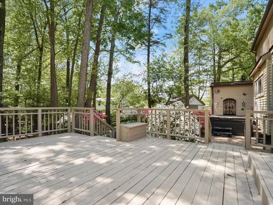 Exterior, Wood Texture Flooring