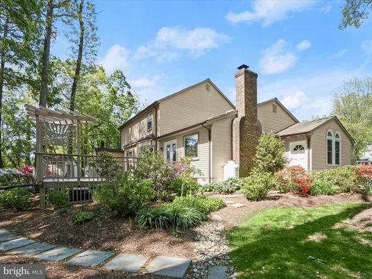 Backyard, Detached Garage, Exterior