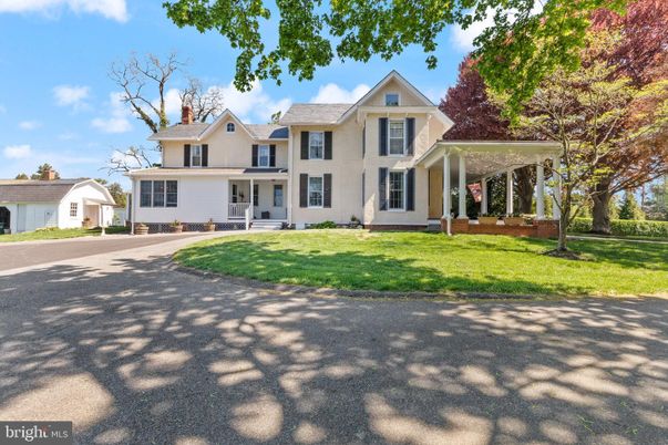 Exterior, Facade, Brick Facade, Farmhouse