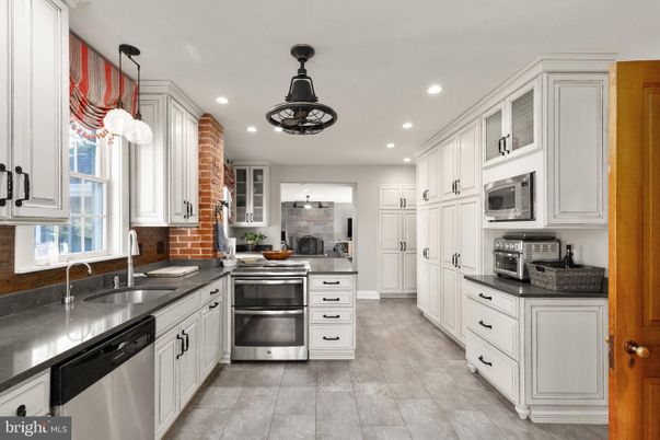 Interior, Kitchen, Pendant Lights, Recessed Lighting, Stainless Steel Appliances