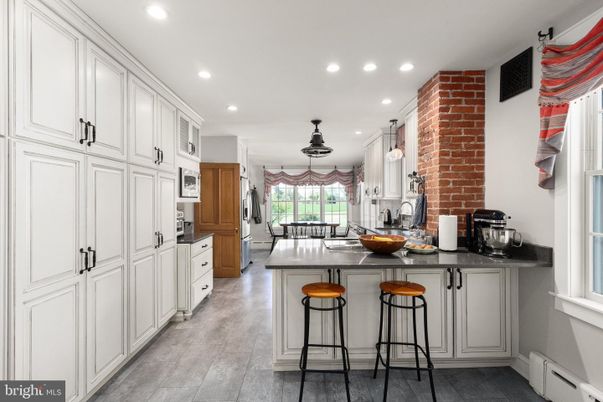 Interior, Kitchen, Pendant Lights, Recessed Lighting, Stone Walls, Wood Texture Flooring